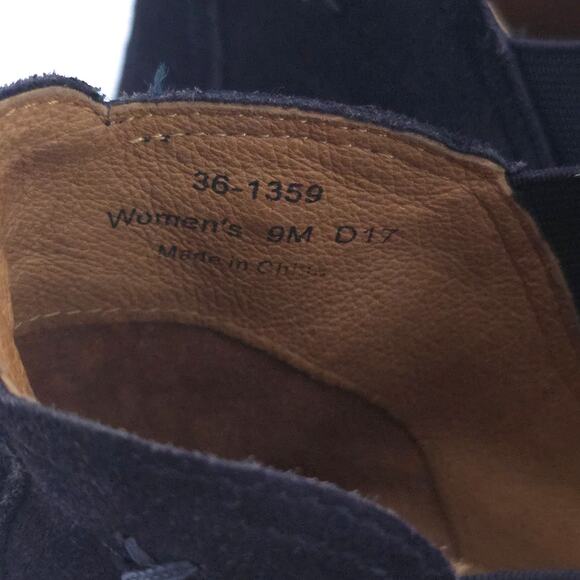 Trask Allison Italian Navy Blue Suede Chelsea Bootie Stacked Heel Vibram Sole 9 - Picture 9 of 13